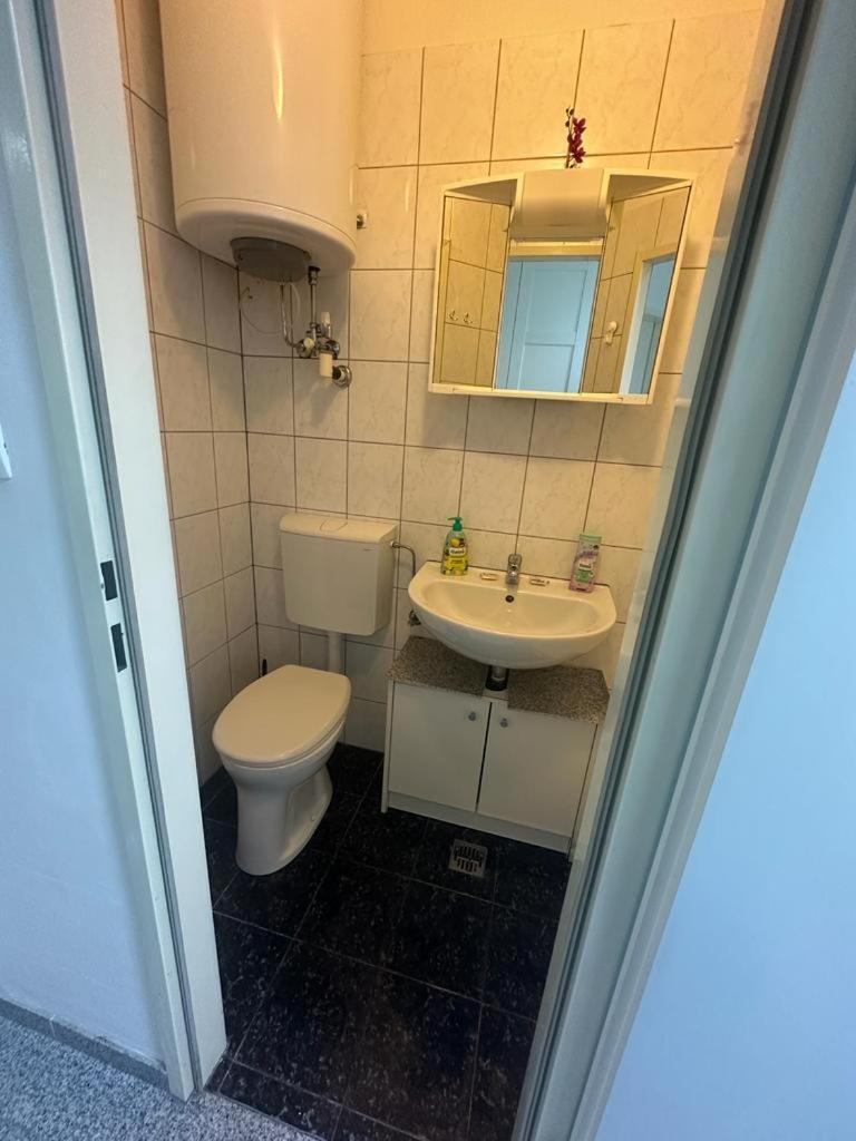 One-bedroom Flat Near Prater And Messe Prater Viena